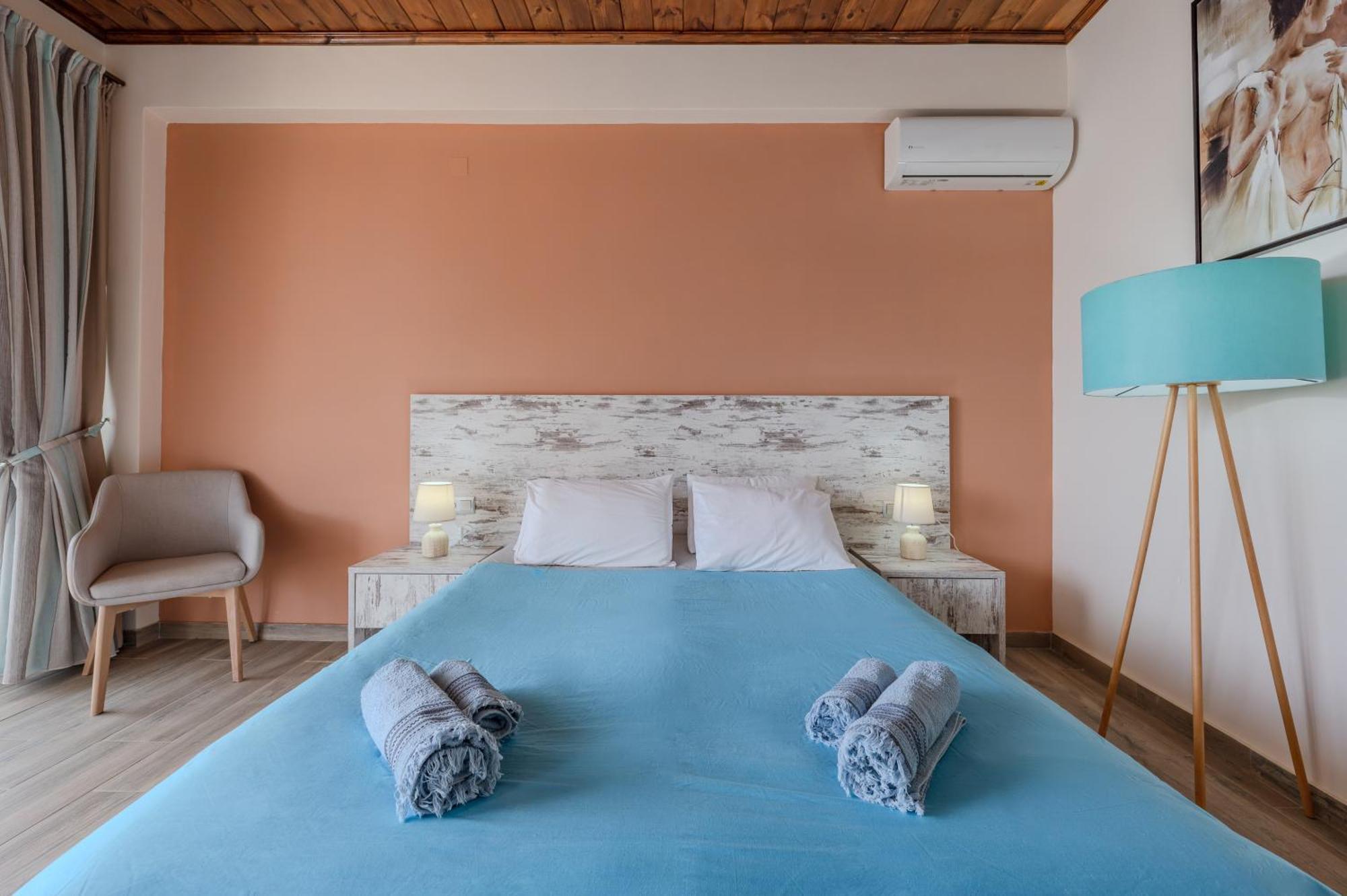 Souda Bay Cottage Плакіас Екстер'єр фото